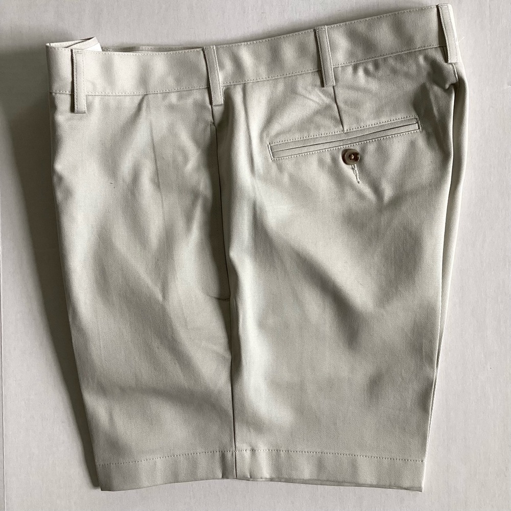 Lands’ End Traditional Fit Shorts Size 32 NWOT